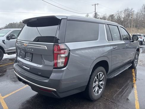 Used 2021 Chevrolet Suburban LT image 8
