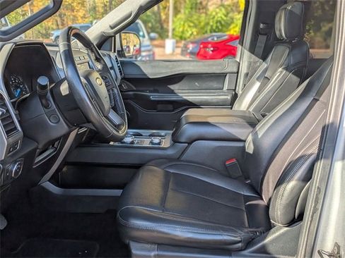 Used 2020 Ford Expedition XLT w/ Equipment Group 202A image 14