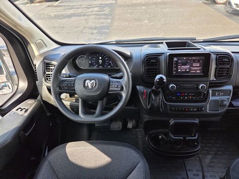 Used 2023 RAM ProMaster 2500 image 12