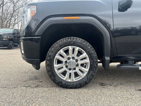 Used 2022 GMC Sierra 3500 Denali w/ Denali Ultimate Package AWD/4WD image 25