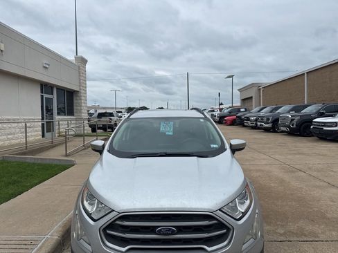 Used 2018 Ford EcoSport SE FWD image 2