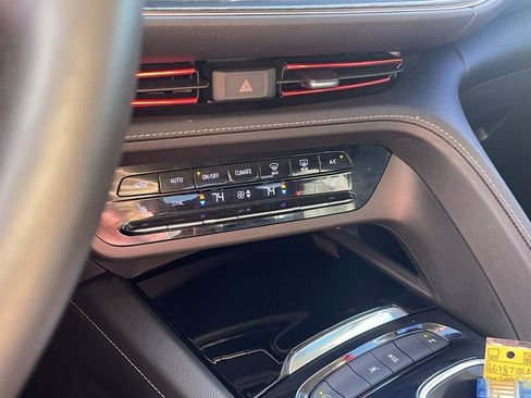 Used 2023 Buick Envision Essence w/ Sport Touring Package image 18