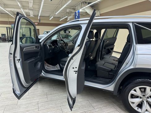 Used 2019 Volkswagen Atlas SE image 14