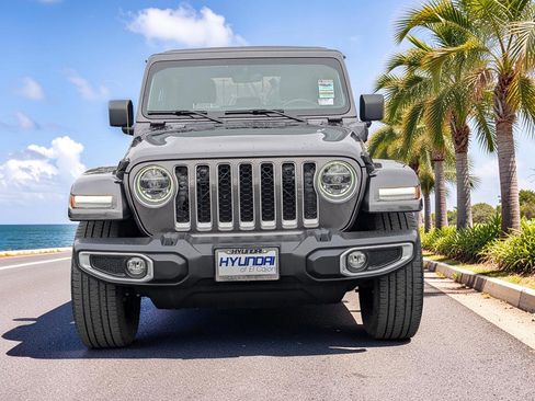 Used 2021 Jeep Wrangler Unlimited Sahara w/ Cold Weather Group AWD/4WD image 2