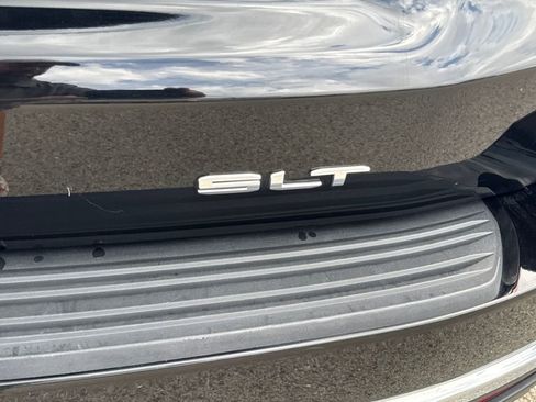 Used 2023 GMC Yukon SLT image 5