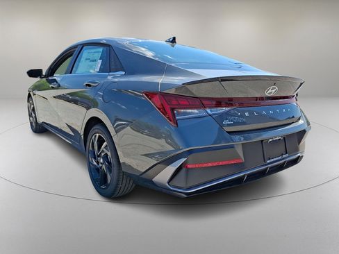 New 2026 Hyundai Elantra SEL Sport Premium FWD image 5