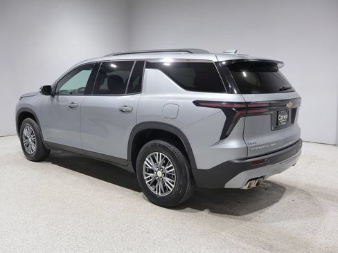 Used 2026 Chevrolet Traverse LT AWD/4WD image 4