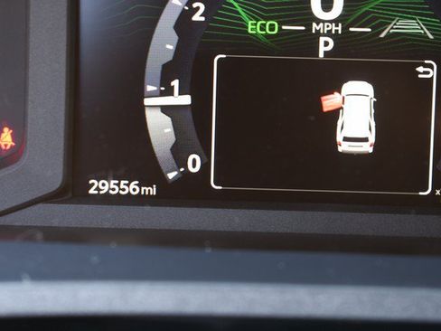 Certified 2025 Toyota 4Runner SR5 AWD/4WD image 32