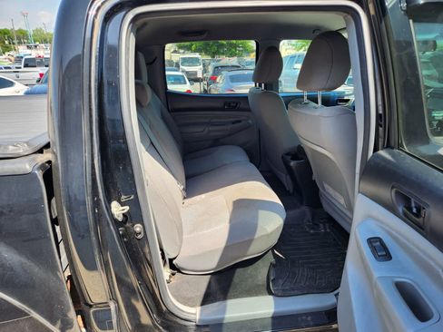 Used 2015 Toyota Tacoma 4x4 Double Cab w/ SR5 Package image 24