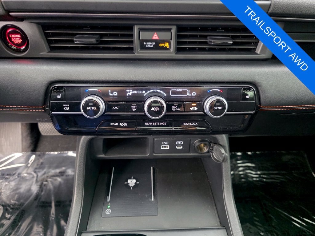 Used 2025 Honda Pilot TrailSport image 25