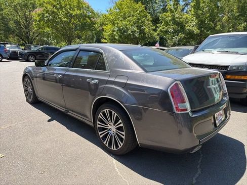 Used 2013 Chrysler 300 S RWD image 4