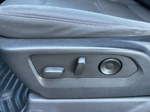 Certified 2022 Chevrolet Silverado 1500 Custom image 12