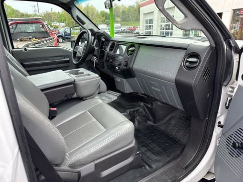 Used 2012 Ford F250 XL w/ Snow Plow Prep Pkg AWD/4WD image 6