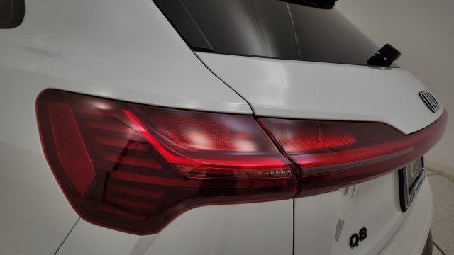 Used 2024 Audi Q8 e-tron Premium AWD/4WD image 25