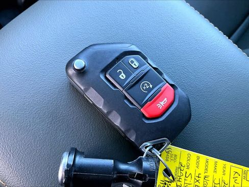 Used 2024 Jeep Wrangler High Altitude image 15