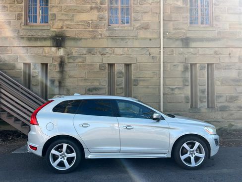 Used 2013 Volvo XC60 T6 AWD/4WD image 10