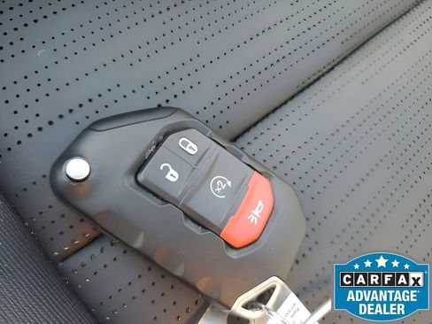 Used 2025 Buick Enclave Sport Touring image 37