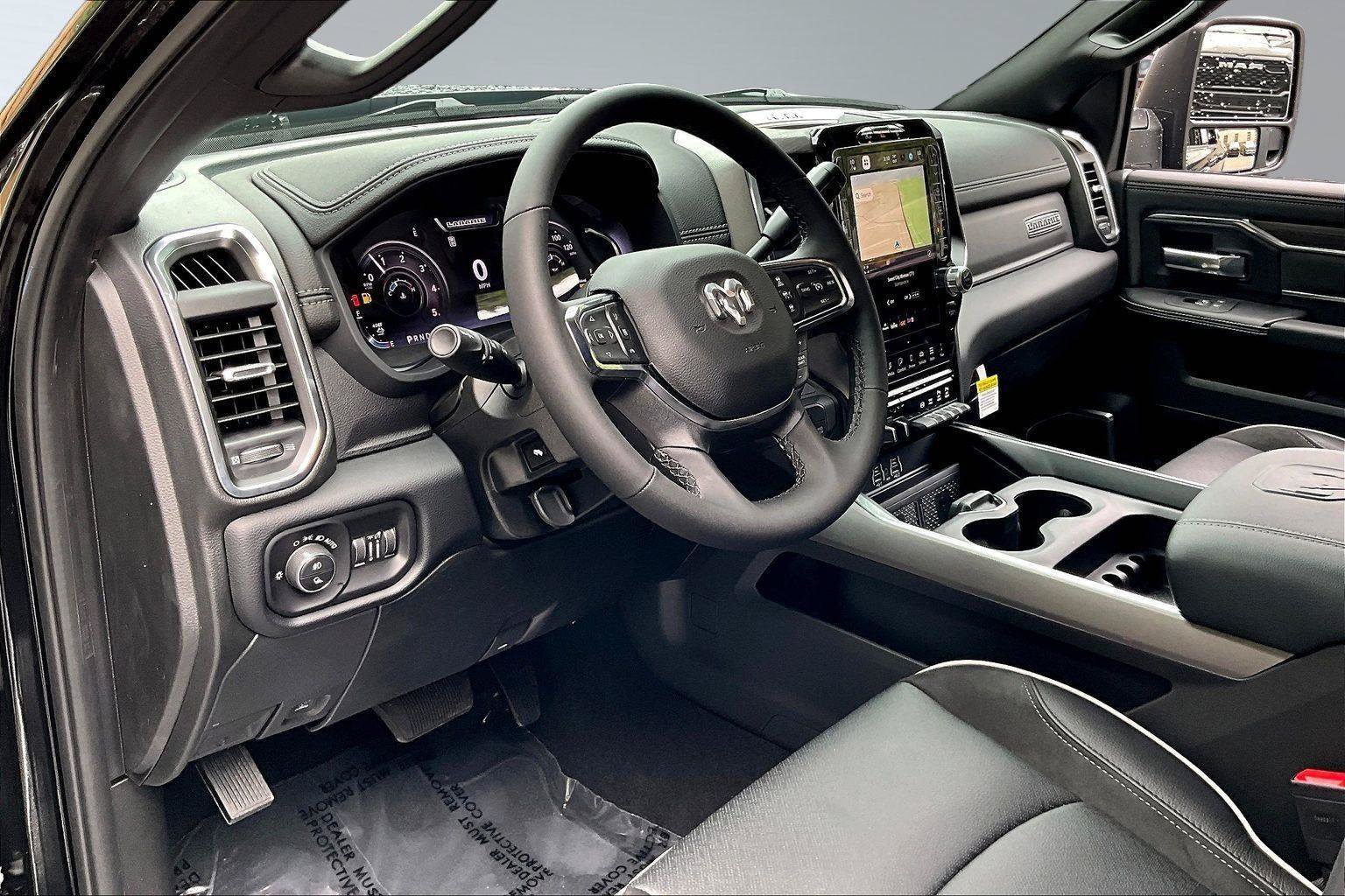 New 2026 RAM 2500 Laramie AWD/4WD image 7