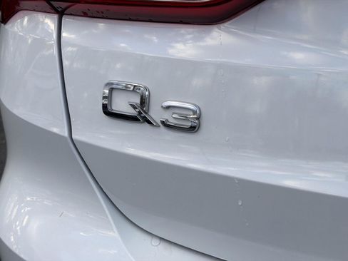 Used 2022 Audi Q3 2.0T Premium Plus w/ Premium Plus Package image 24