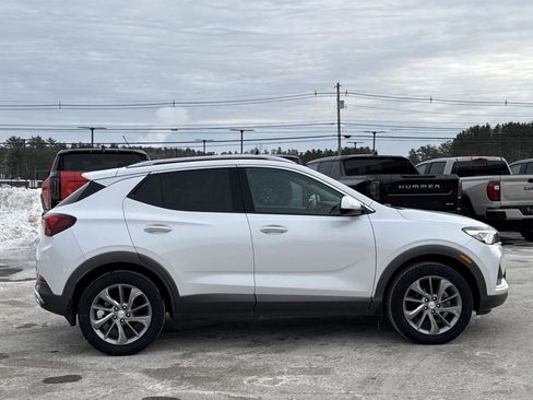 Used 2023 Buick Encore GX Essence w/ Experience Buick Package image 4