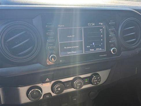 Used 2020 Toyota Tacoma SR5 image 32