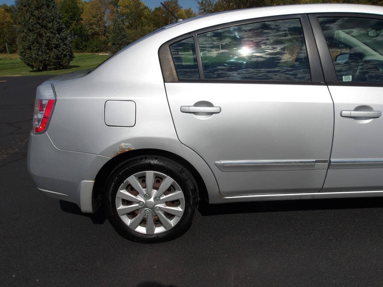 Used 2010 Nissan Sentra 2.0 S FWD image 32