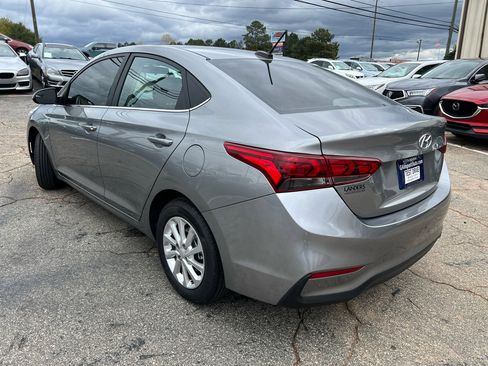 Used 2022 Hyundai Accent SEL image 5