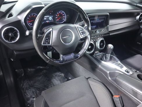 Used 2016 Chevrolet Camaro LT w/ Technology Package image 9