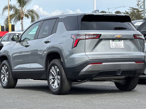 Used 2026 Chevrolet Equinox LT image 7