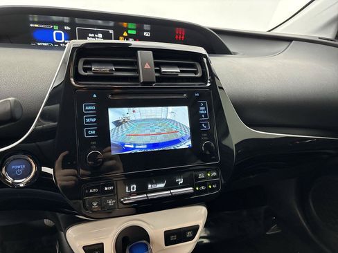 Used 2018 Toyota Prius Two w/ Prius Two Safety Plus Package FWD image 30