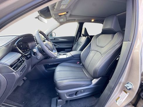Certified 2026 INFINITI QX60 Luxe w/ Cargo Package FWD image 23