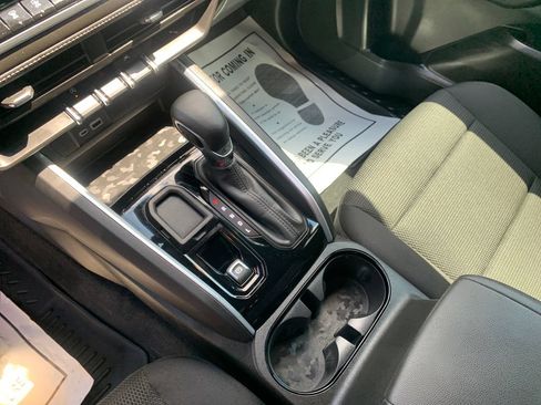 Used 2024 Chevrolet Colorado LT w/ LT Convenience Package RWD image 23