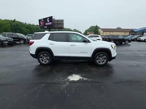 Used 2025 GMC Terrain Elevation AWD/4WD image 5