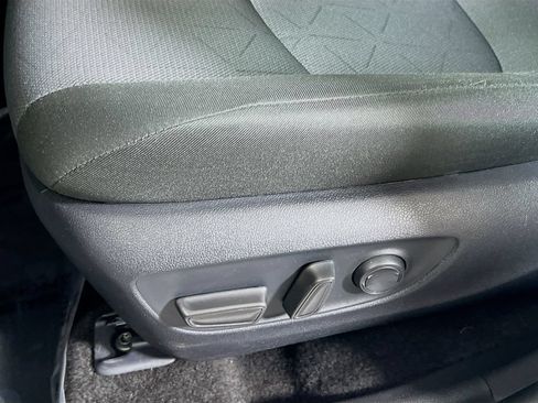 Certified 2025 Toyota RAV4 XLE AWD/4WD image 17