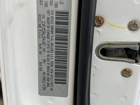 Used 2020 Jeep Cherokee Latitude w/ Cold Weather Group image 27