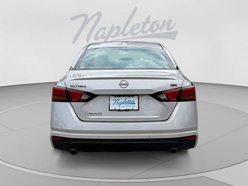 Used 2024 Nissan Altima 2.5 SR w/ SR Premium Package FWD image 4