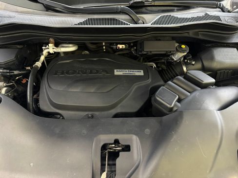 Used 2017 Honda Pilot Touring image 36