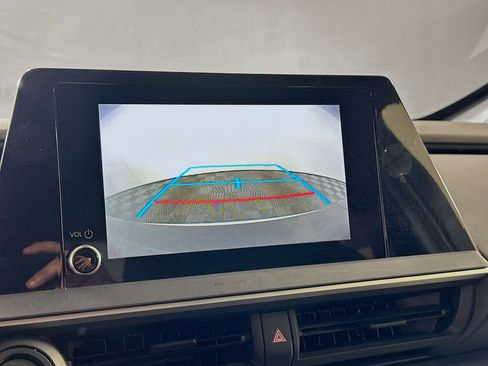 Used 2024 Toyota Prius LE image 23