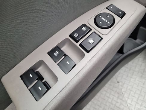 Used 2018 Hyundai Elantra SEL FWD image 27