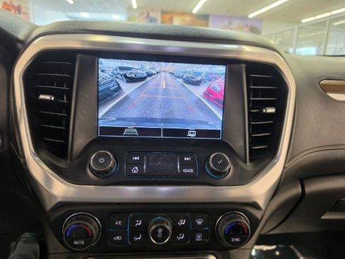 Used 2021 GMC Acadia SLE w/ Driver Convenience Package FWD image 24