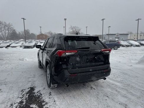 Used 2020 Toyota RAV4 LE w/ All Weather Liner Package image 4
