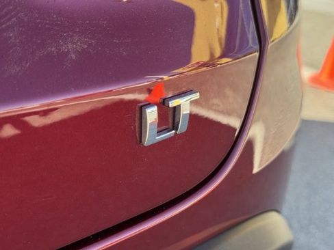 Used 2025 Chevrolet Trax LT w/ LT Convenience Package image 9