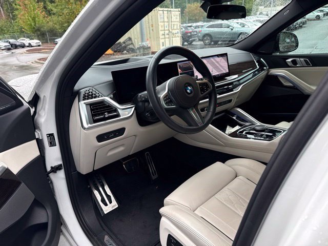 Used 2024 BMW X6 xDrive40i w/ Premium Package AWD/4WD image 8
