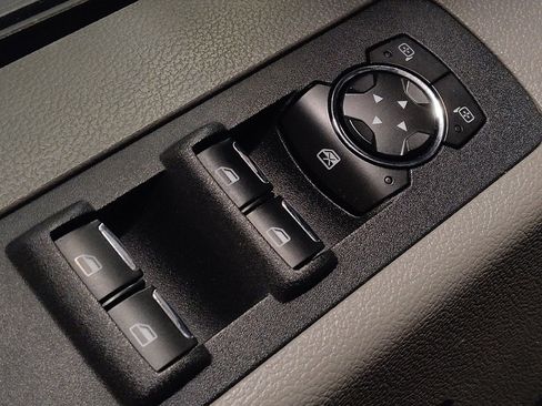 Used 2015 Ford F150 XLT w/ Equipment Group 302A Luxury image 27