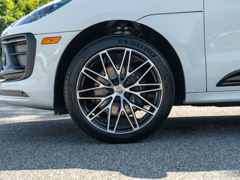 New 2026 Porsche Macan image 11