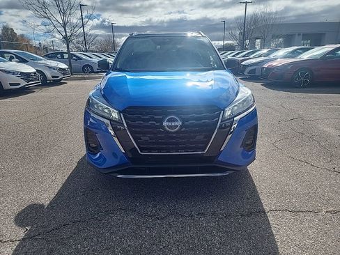 Used 2023 Nissan Kicks SR w/ SR Premium Package image 2