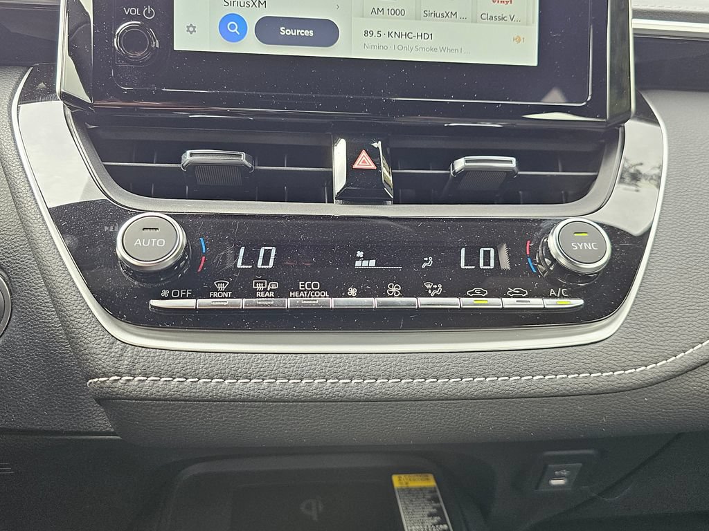 Used 2025 Toyota Corolla XSE FWD image 31