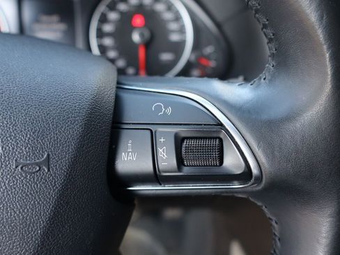 Used 2017 Audi Q5 2.0T Premium Plus w/ Technology Package image 13