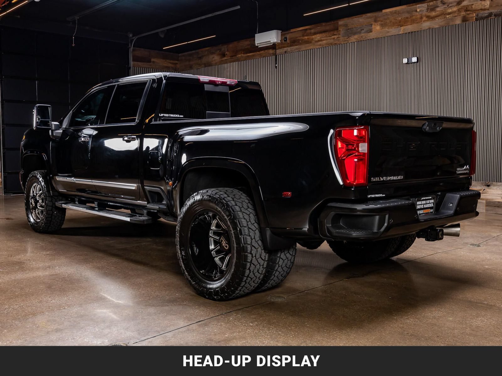 Used 2024 Chevrolet Silverado 3500 High Country w/ High Country Premium Package AWD/4WD image 6