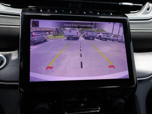 Used 2022 Jeep Grand Cherokee Limited RWD image 30